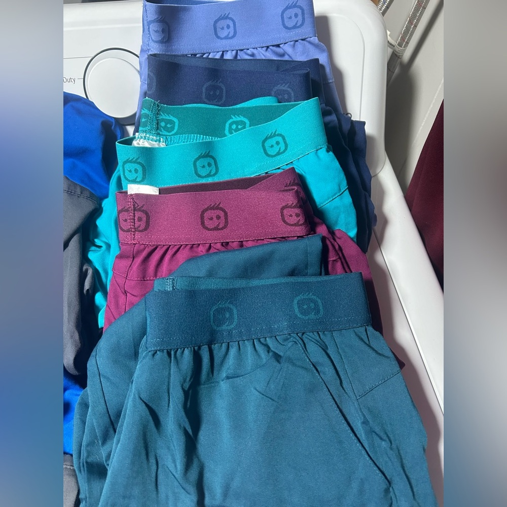 Women’s WonderWink scrub joggers bundle (5 pairs)